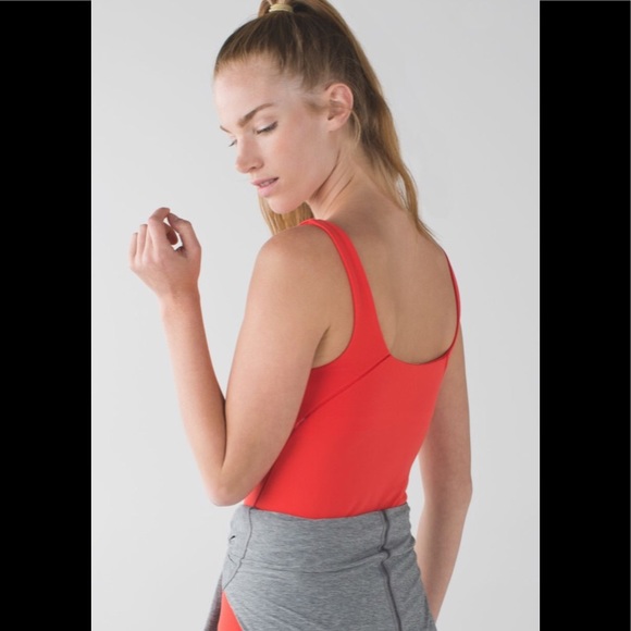Lululemon Amaya Tank Alarming - Picture 2 of 6